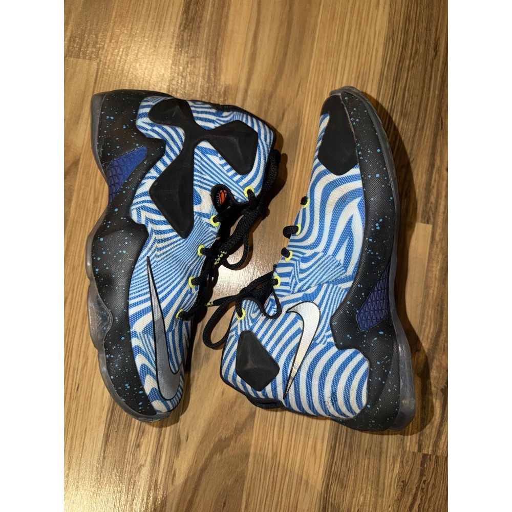 Nike Air LeBron James 13 XIII Limited Youth Tennis Shoes Sneakers Boys Kids 4Y